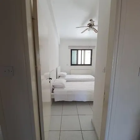 Bright And Cozy 2-bedroom In