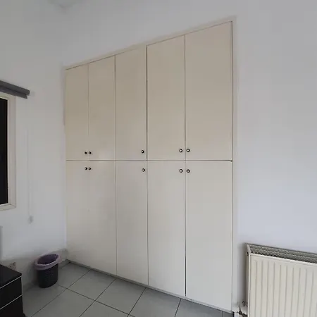 Bright And Cozy 2-bedroom In Apartment *