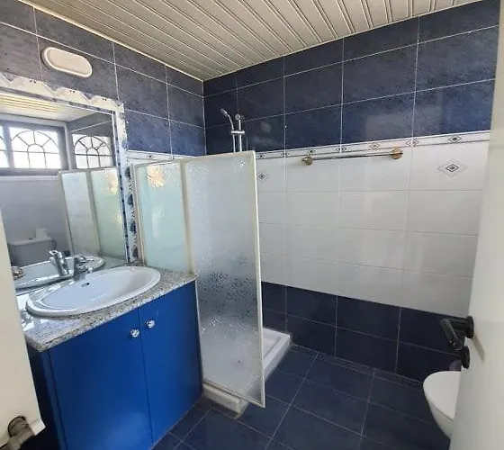 Bright And Cozy 2-bedroom In アパート *