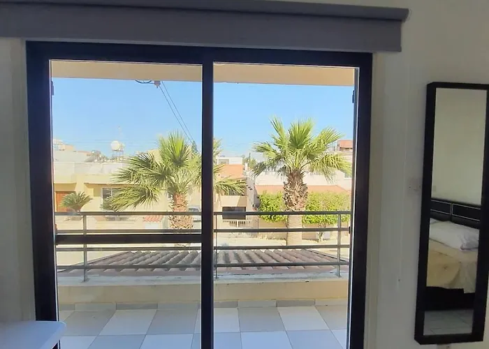 Bright And Cozy 2-bedroom In アパート Strovolos